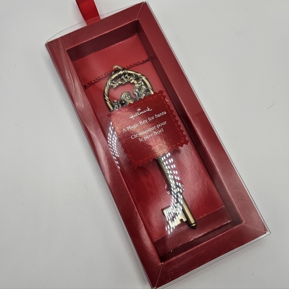 NEW Hallmark A Magic Key For Santa 2006 Collectible Metal Key Christmas
